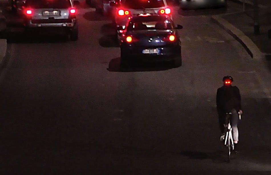 MET sisakra szerelhető USB LED akkumulátoros hátsó lámpa
