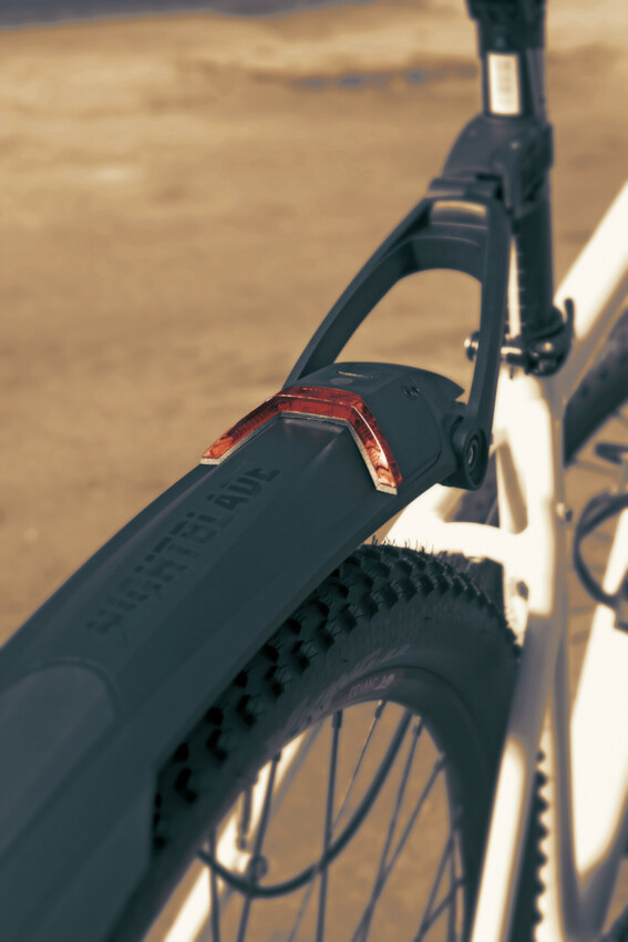 SKS-Germany Nightblade Plus sárvédő hátra