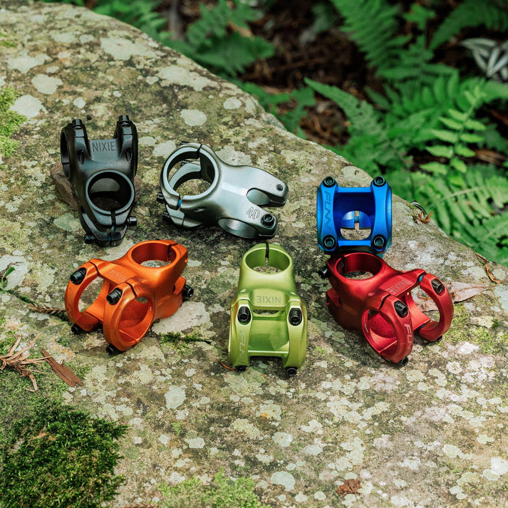 FUNN Nixie ahead kormányfej [fekete, 40 mm]