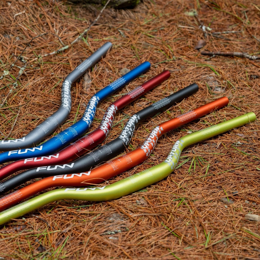 FUNN Upturn High Riser hajlított MTB kormány [fekete, 55 mm]