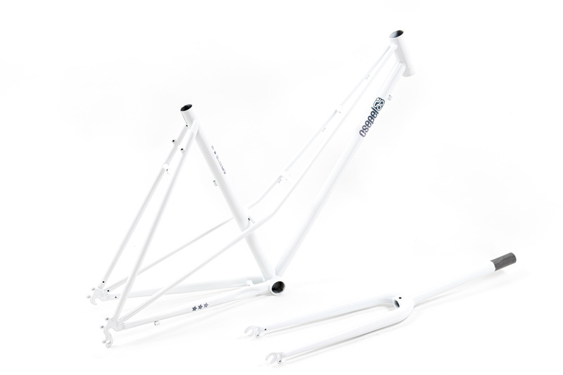 CS VÁZ SZETT 28/510 TORPEDO 3* 2022 NŐI FEHÉR YS701