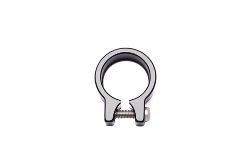[#CS-40100001BK] Nyeregcsőbilincs KWV 31,8mm csavar+váll fekete