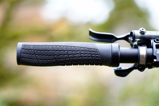 [#BL-241059] WTB CZ Control bilincses kormánymarkolat [barna]