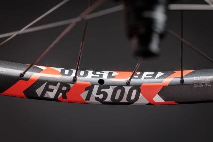 [#BS-RDFR54CDPW28SO1693] Abroncs DT Swiss FR 1500 (FR541)  29' 28h fekete 30mm